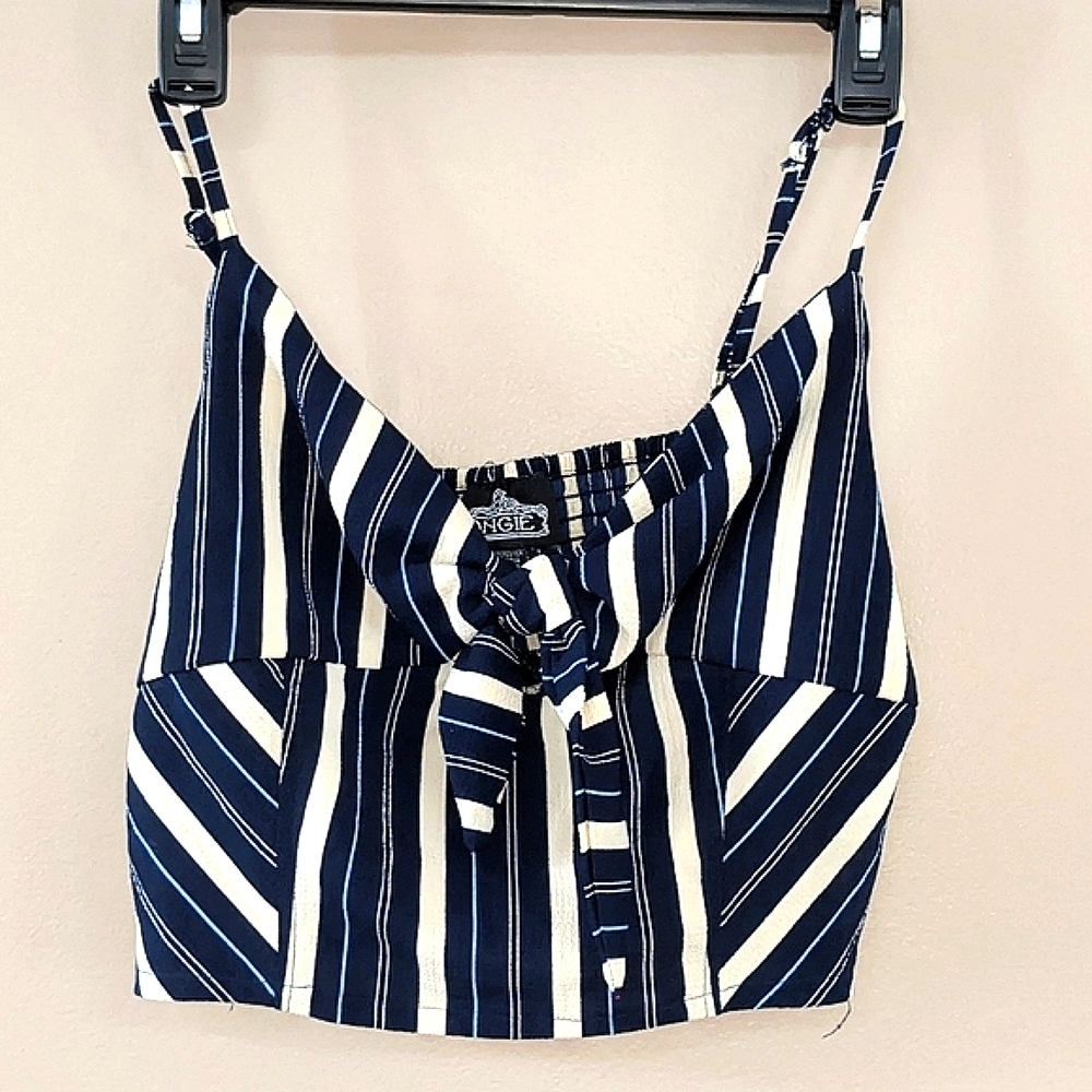 NWoT Nordstrom Angie Tie Front Crop Top - Picture 3 of 7